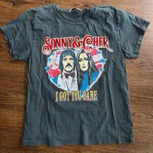 Daydreamer Women’s Sonny & Cher Logo Band T Shirt Top Sz S